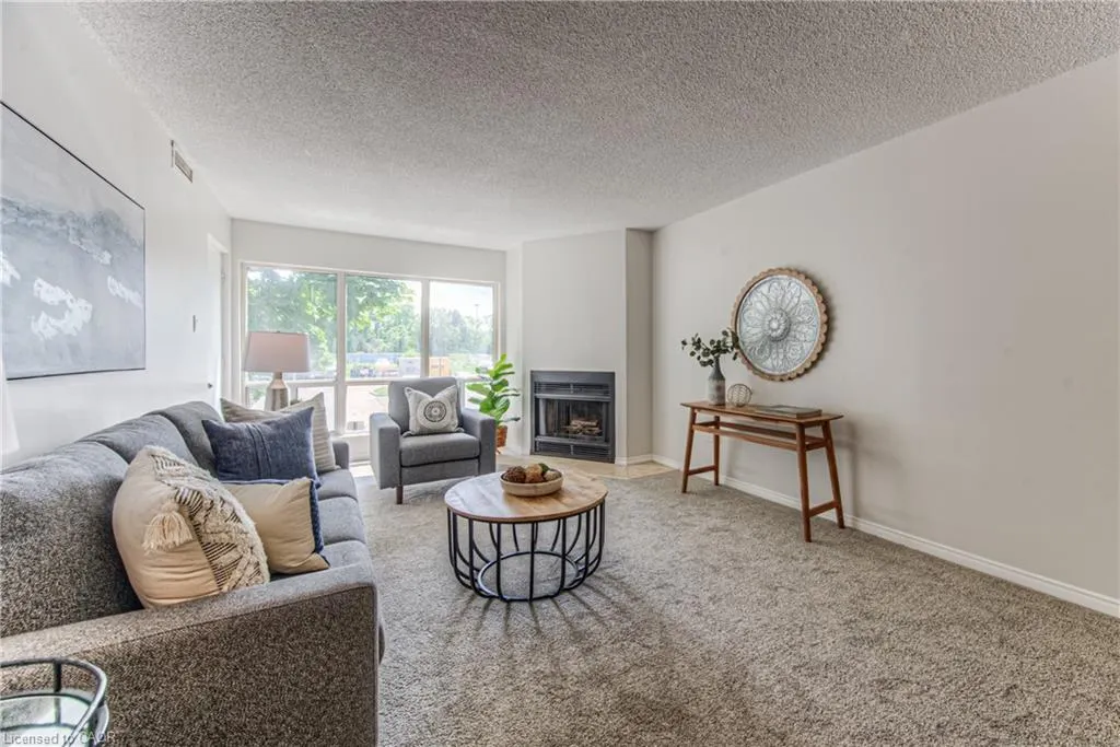 15 Hofstetter Avenue, #213