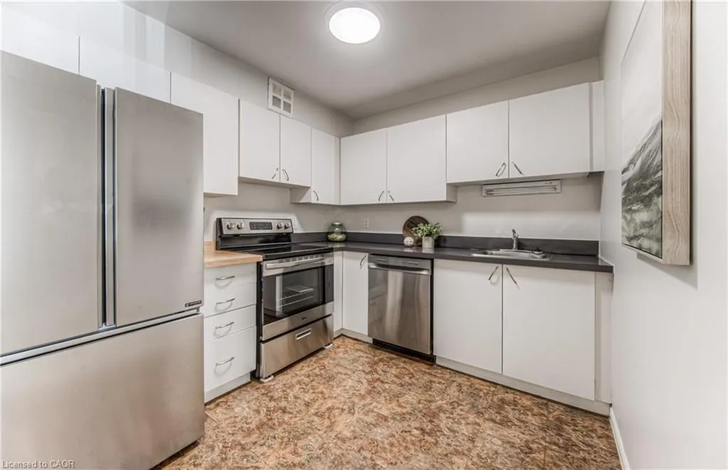 15 Hofstetter Avenue, #213
