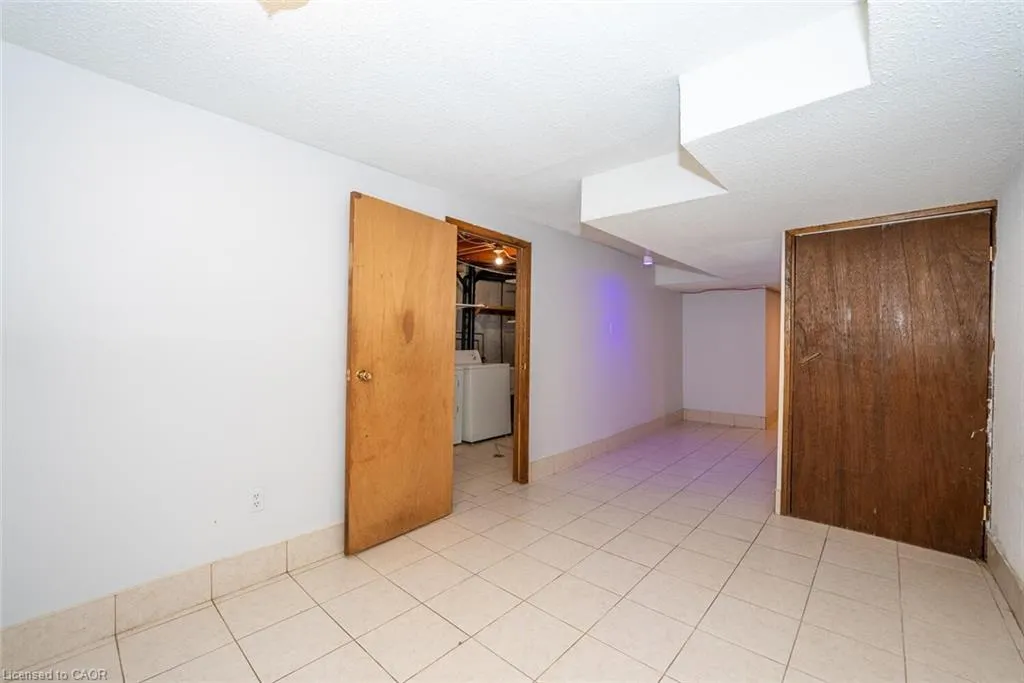 277 Macintosh Drive