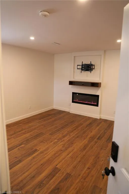 20 Ridgeview Lane, #Lower