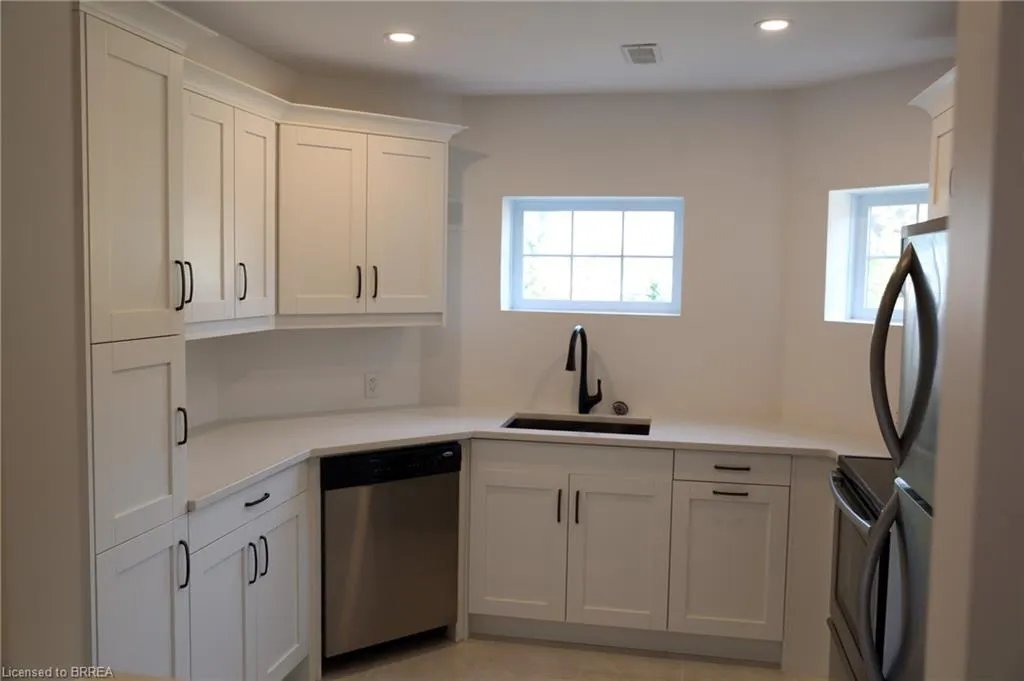 20 Ridgeview Lane, #Lower