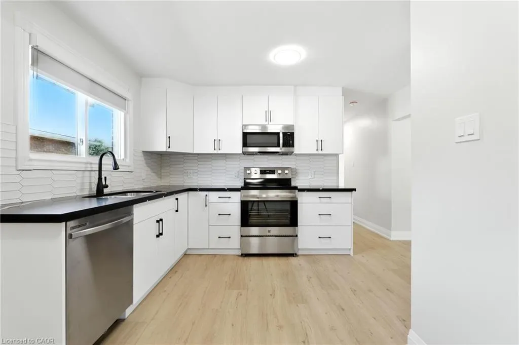 929 Upper Ottawa Street, #A