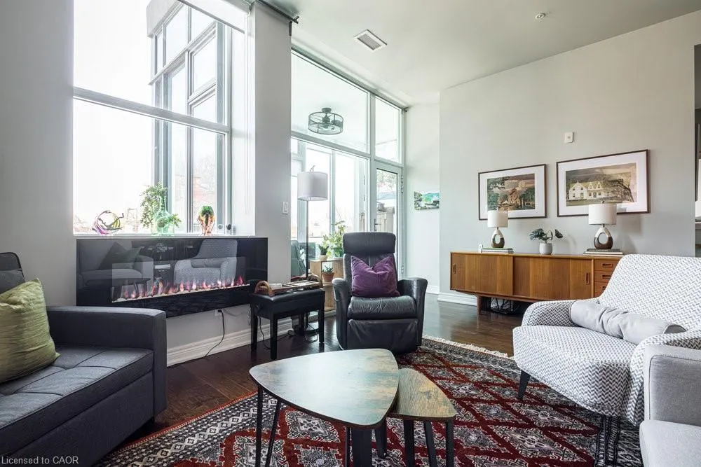 50 Murray Street W, #201