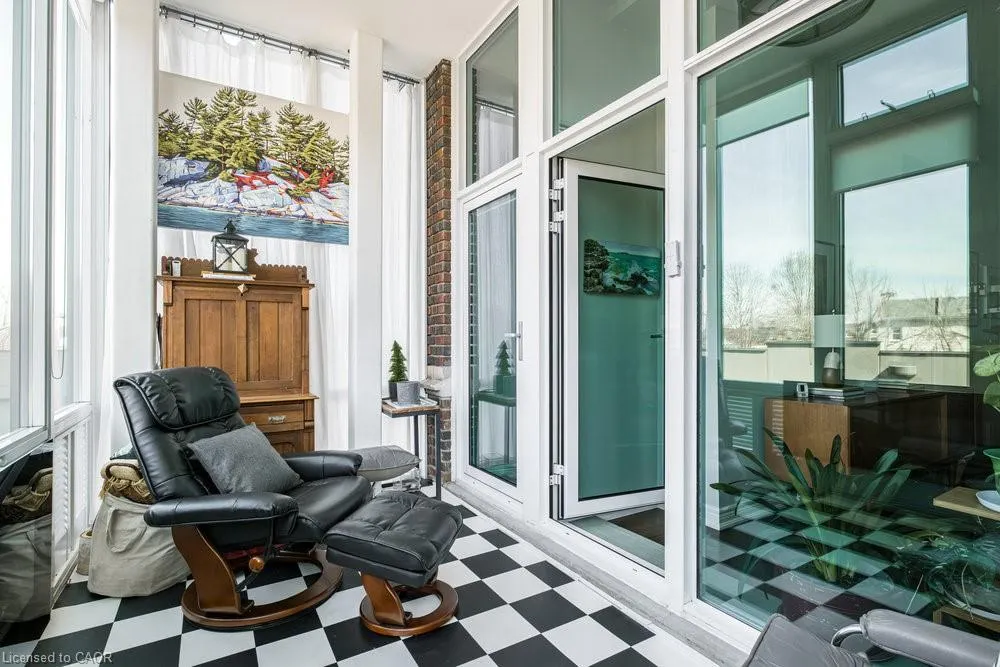 50 Murray Street W, #201
