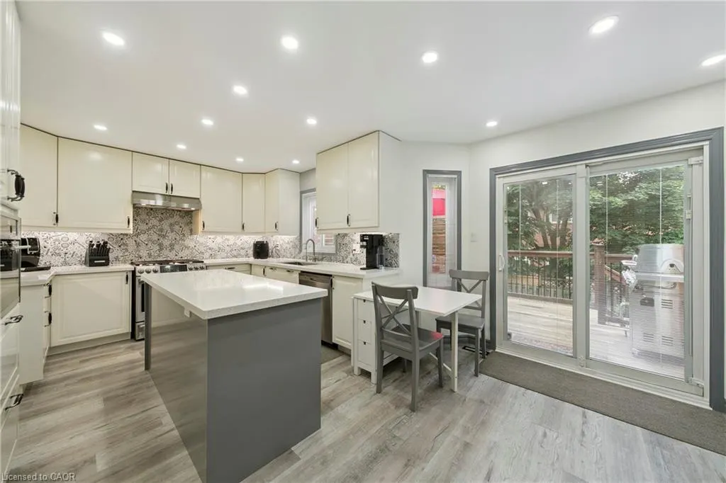 3523 Pintail Circle