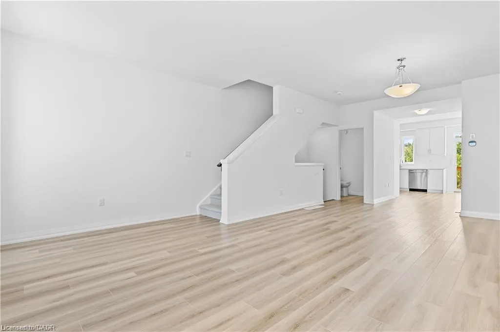 4040 Mountain Street, #60