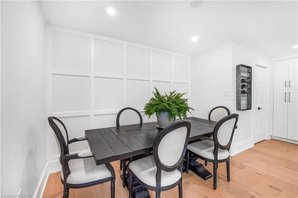 2121 Lakeshore Road, #205