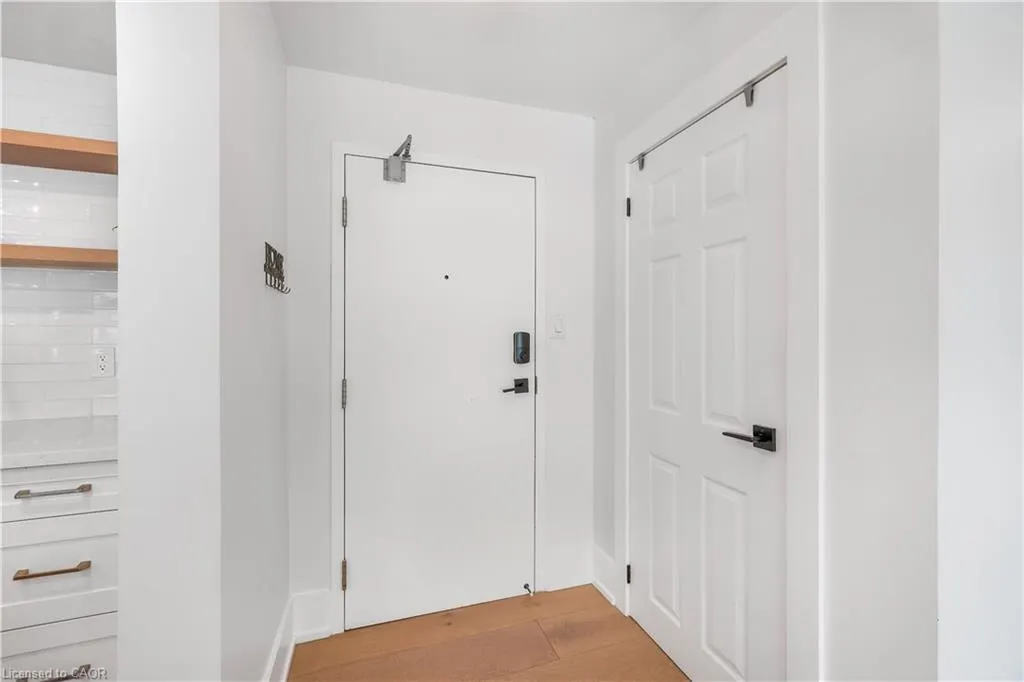 2121 Lakeshore Road, #205