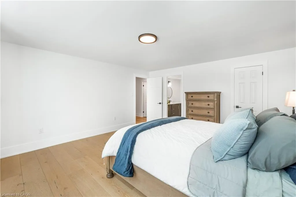 2121 Lakeshore Road, #205