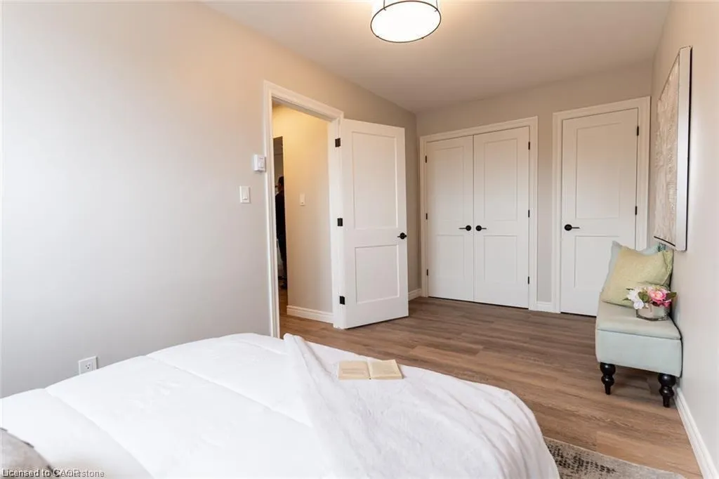 71 King George Road, #202
