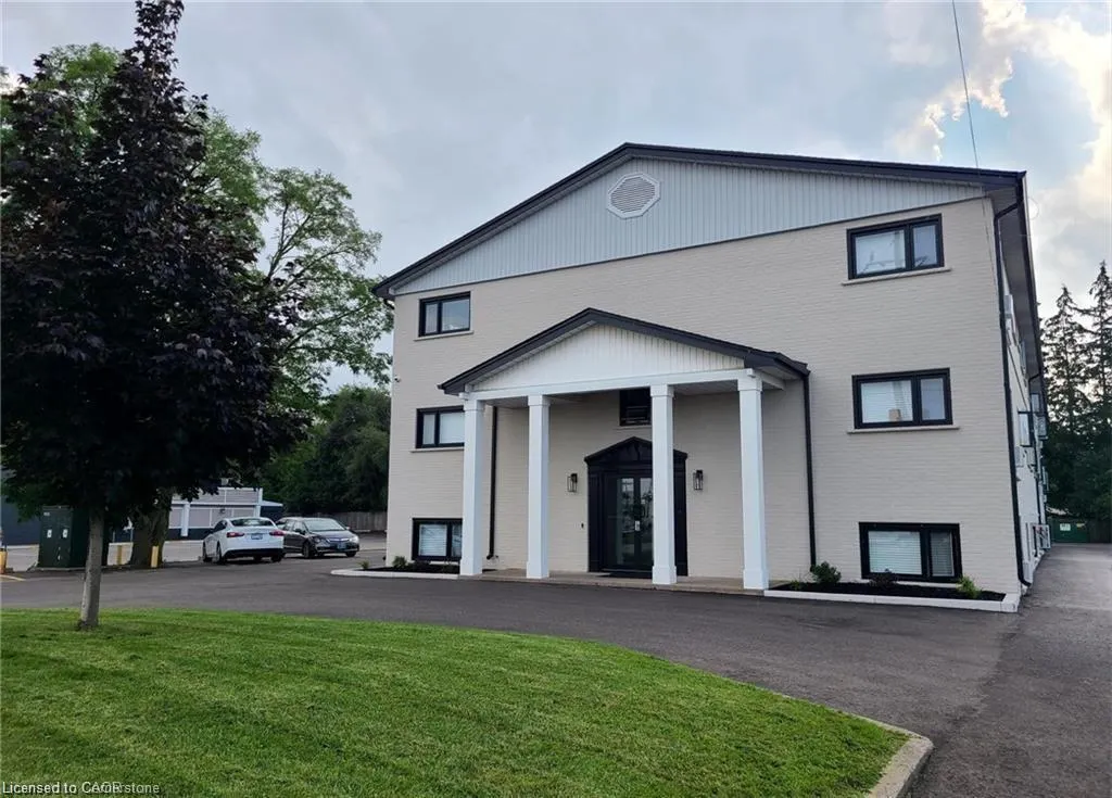 71 King George Road, #202