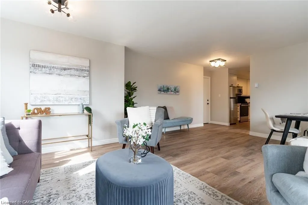 71 King George Road, #202