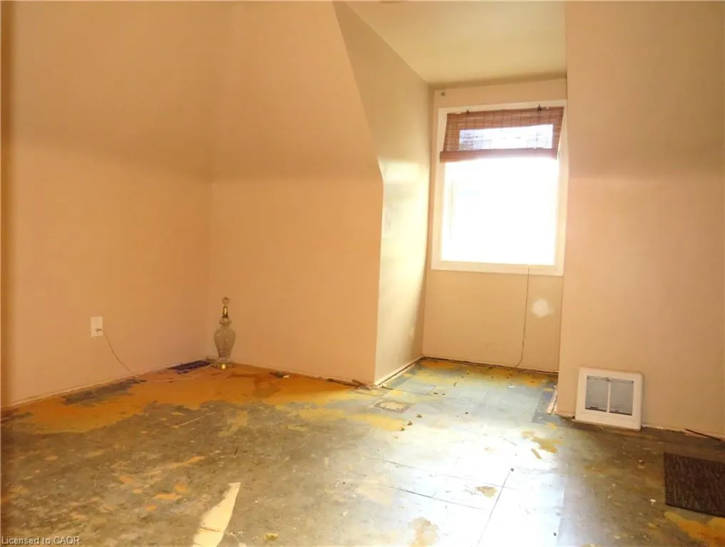 120 Sanford Avenue S