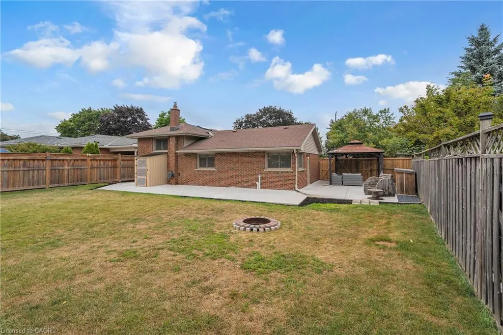 35 Hickery Place