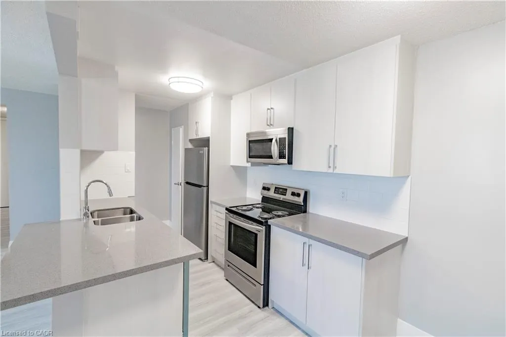 4422 Huron Street, #304
