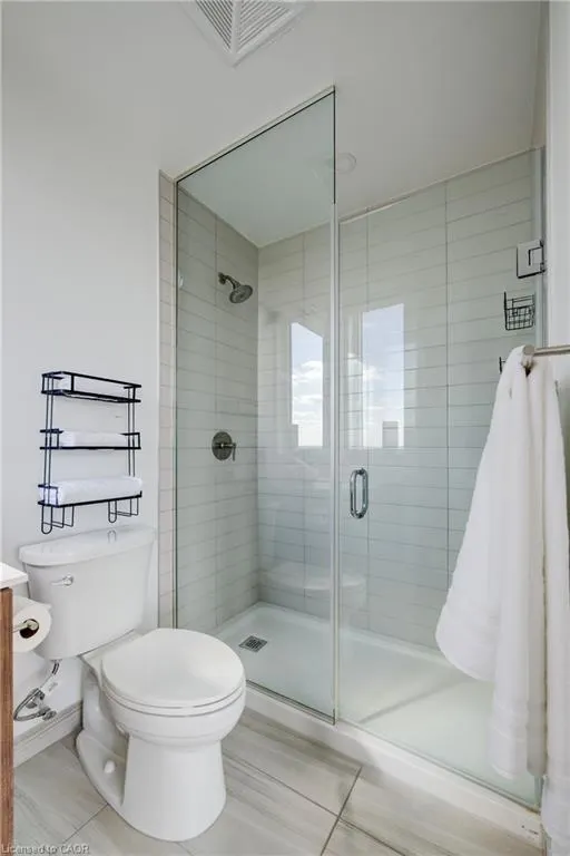 15 Wellington Street S, #2609