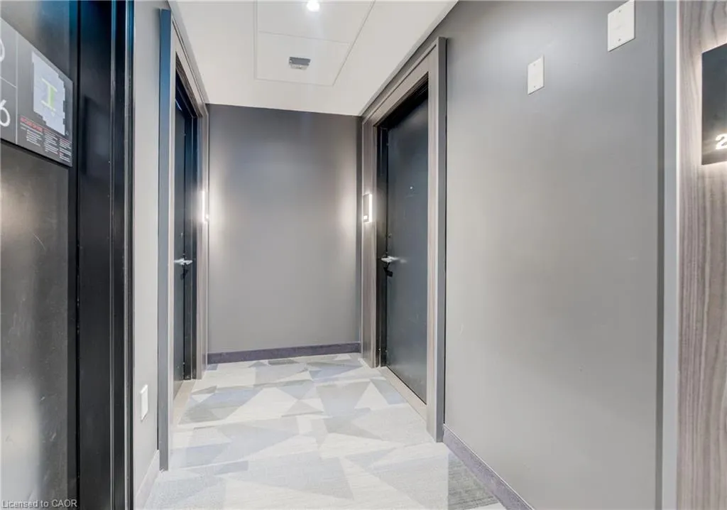 15 Wellington Street S, #2609