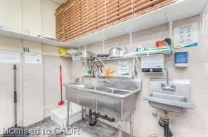 20 Woodlawn Road E, #6