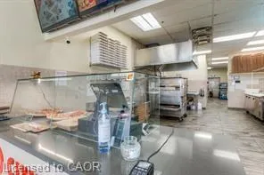 20 Woodlawn Road E, #6