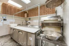 20 Woodlawn Road E, #6
