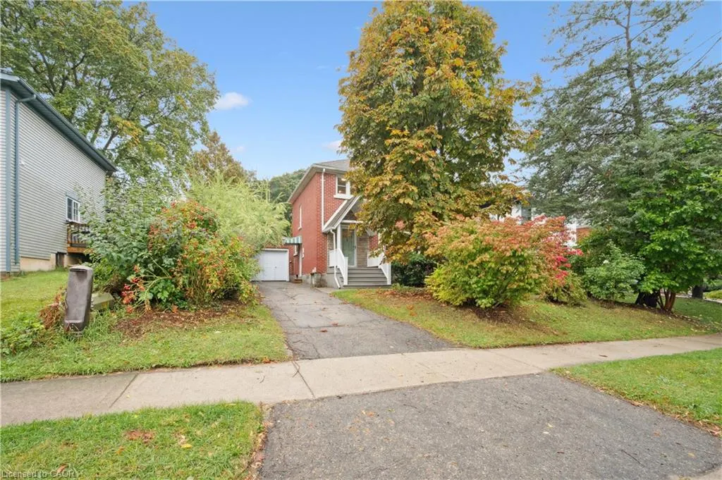 103 Dunbar Road S