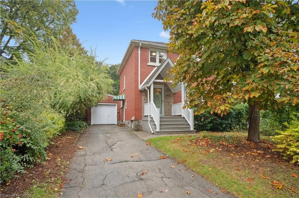 103 Dunbar Road S