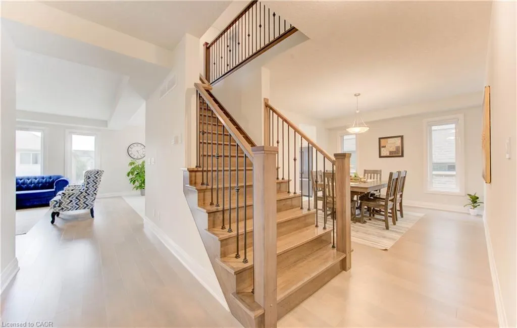 546 Bridgemill Crescent