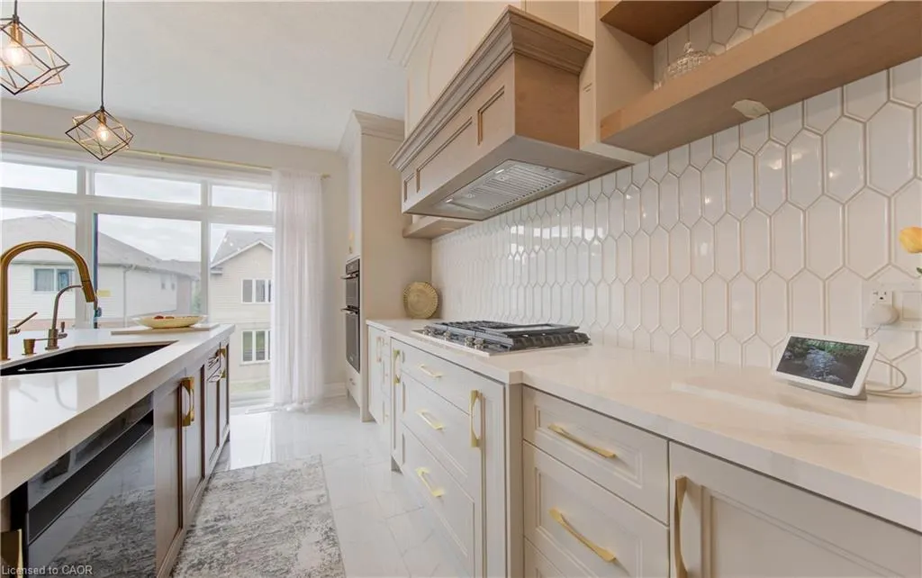 546 Bridgemill Crescent