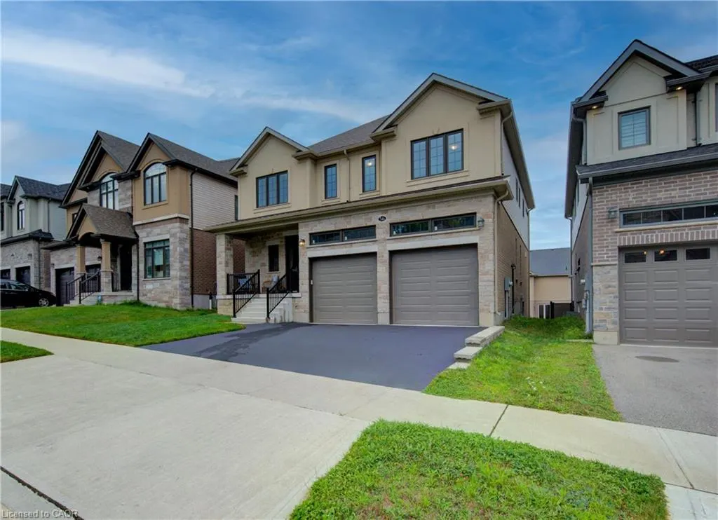 546 Bridgemill Crescent