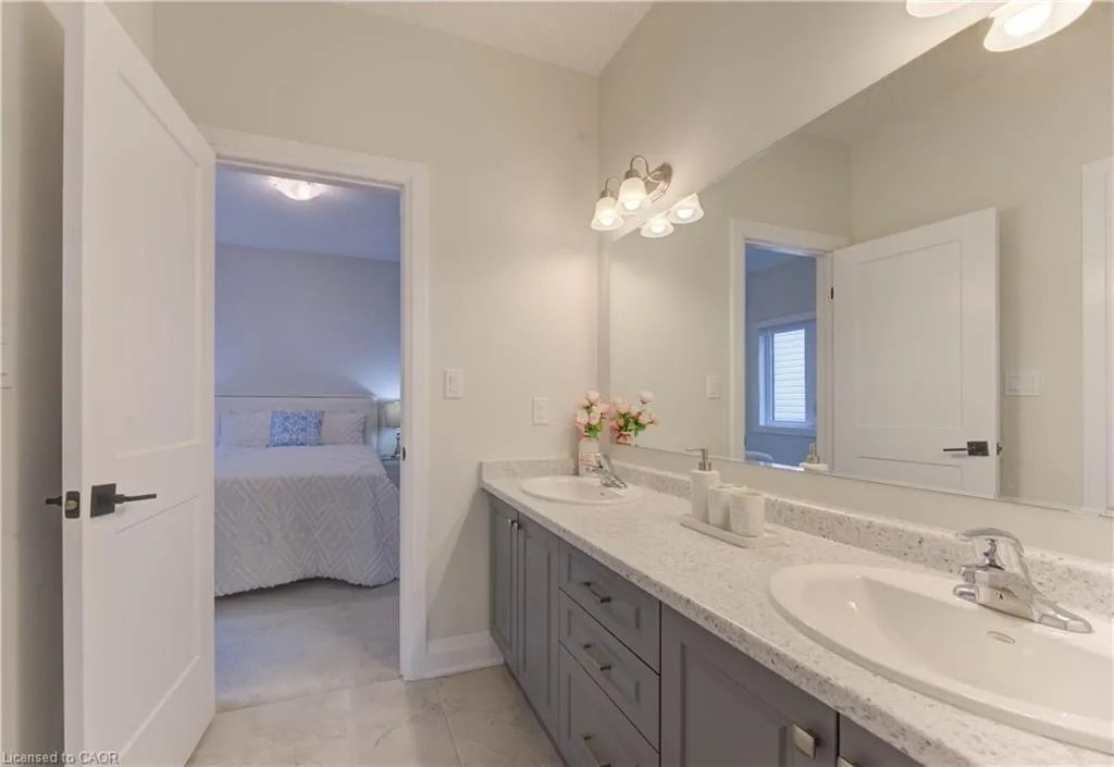 546 Bridgemill Crescent