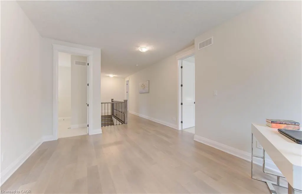 546 Bridgemill Crescent