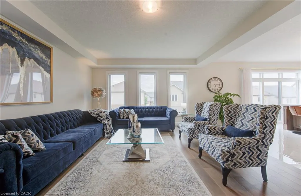 546 Bridgemill Crescent