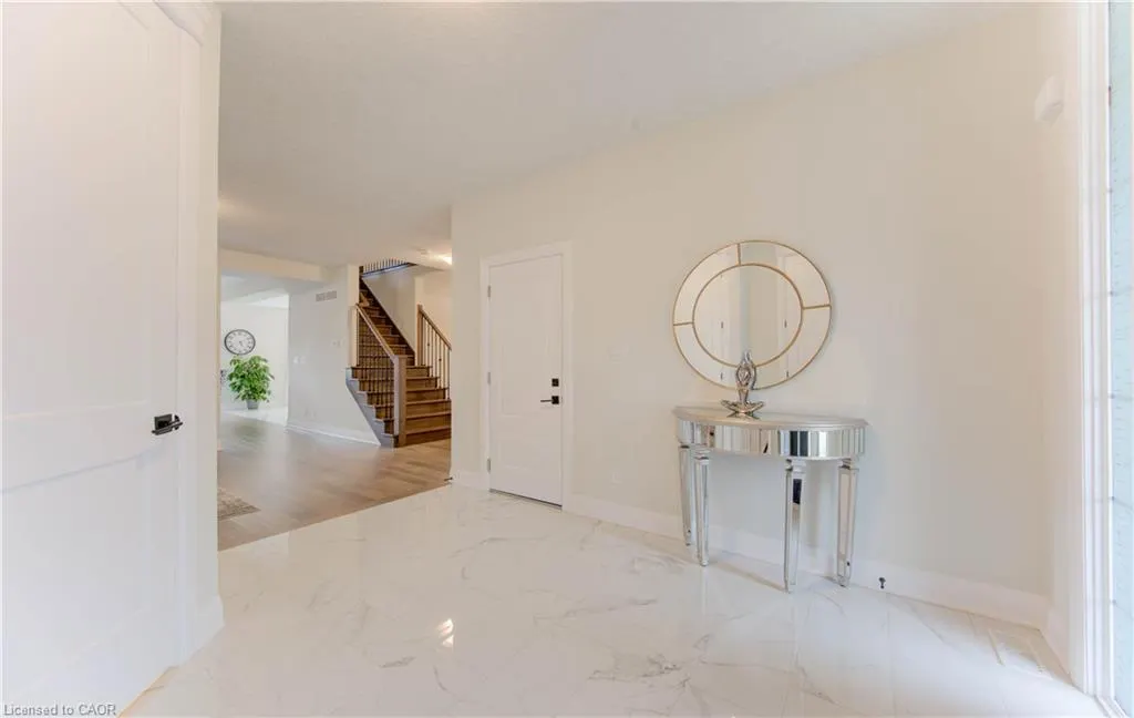 546 Bridgemill Crescent