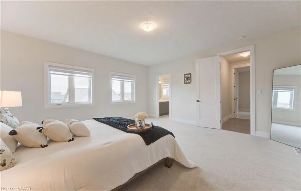 546 Bridgemill Crescent