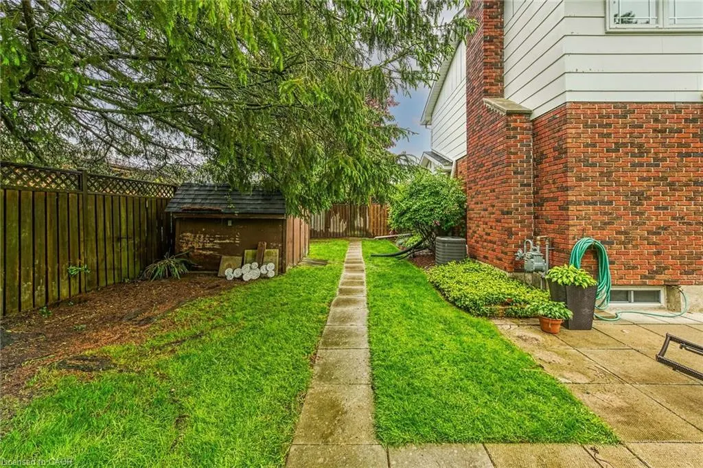 10 Emily Street