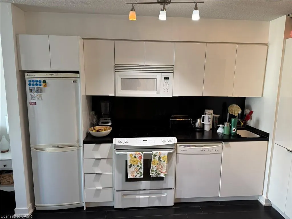 15 Iceboat Terrace, #1805