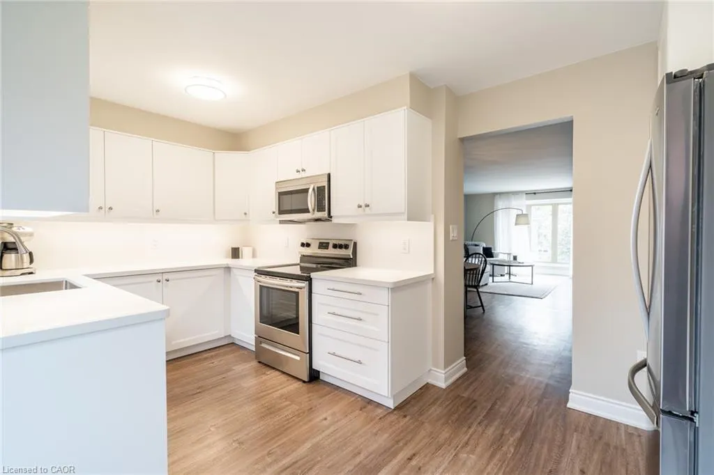 895 Maple Avenue, #118