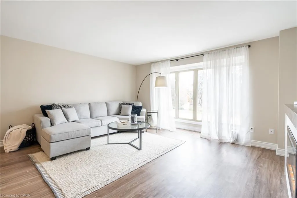895 Maple Avenue, #118