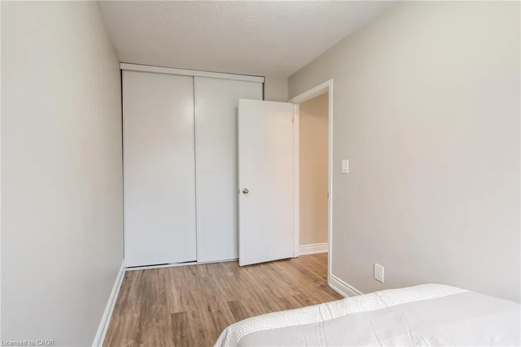 895 Maple Avenue, #118