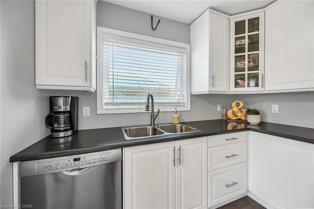533 Cochrane Road