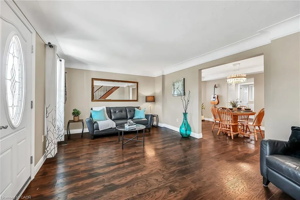 533 Cochrane Road