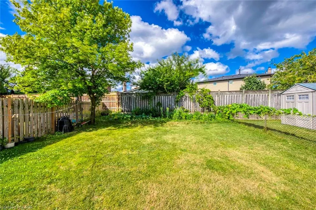 2309 Malcolm Crescent