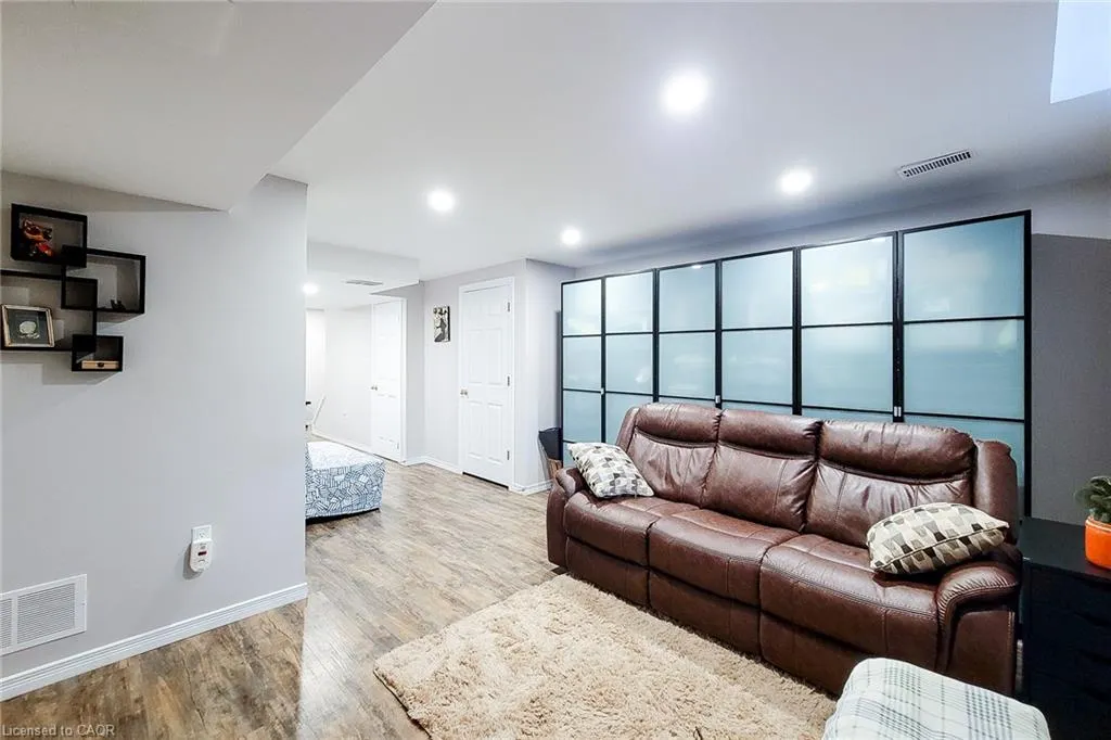 18 Cedar Street, #19