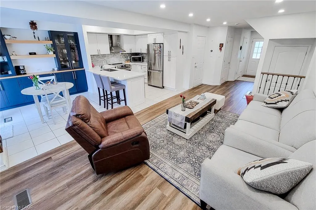18 Cedar Street, #19