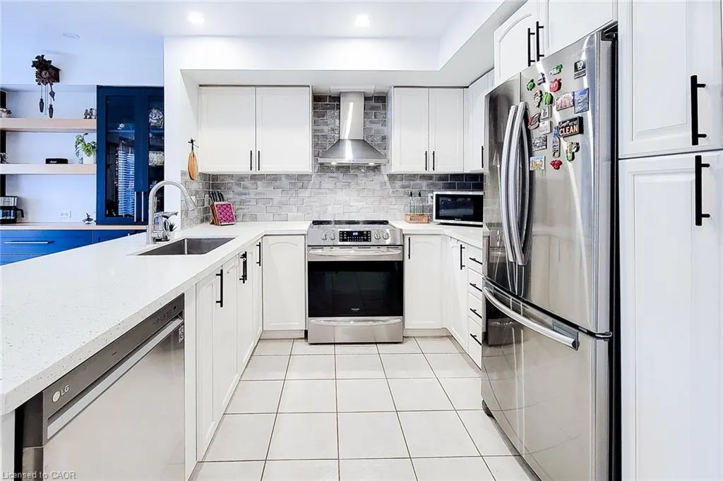 18 Cedar Street, #19
