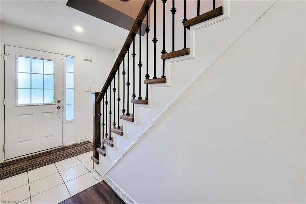 18 Cedar Street, #19