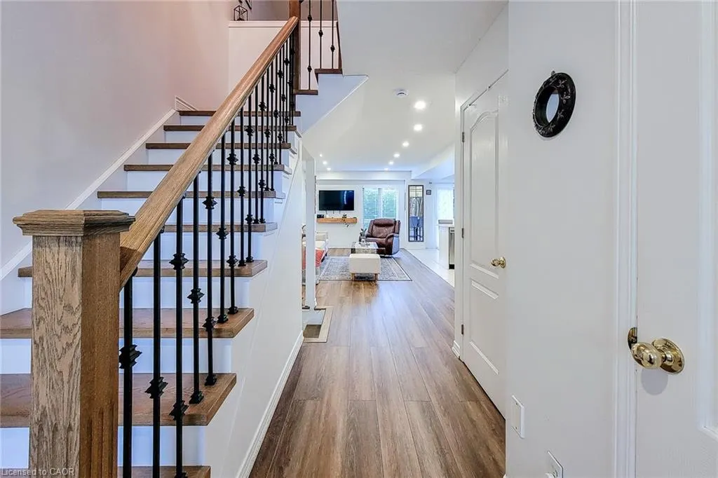 18 Cedar Street, #19