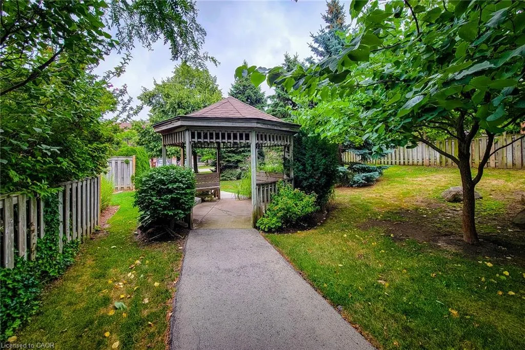 18 Cedar Street, #19