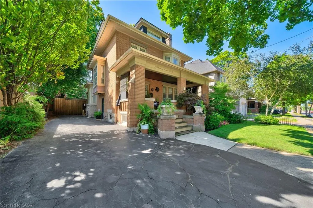 98 Sherman Avenue S