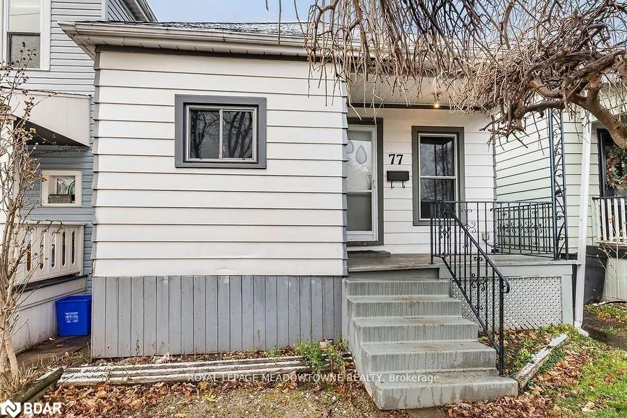 77 Province Street N